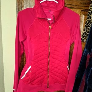 Lululemon burgandy on the move ribbed jacket.